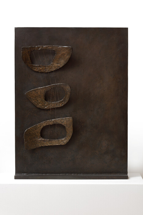 Hepworth, Maquette Three Forms in Echelon, 1961, cast 1965, bronze and wire on plaque, 26 3-4 x 20 1-8 x 3 7-8 in, 60 x 51 x 10 cm